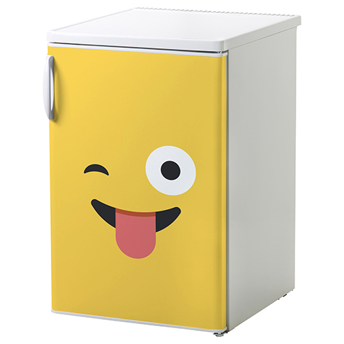 Petit frigo classique orné d'un sticker smiley souriant jaune