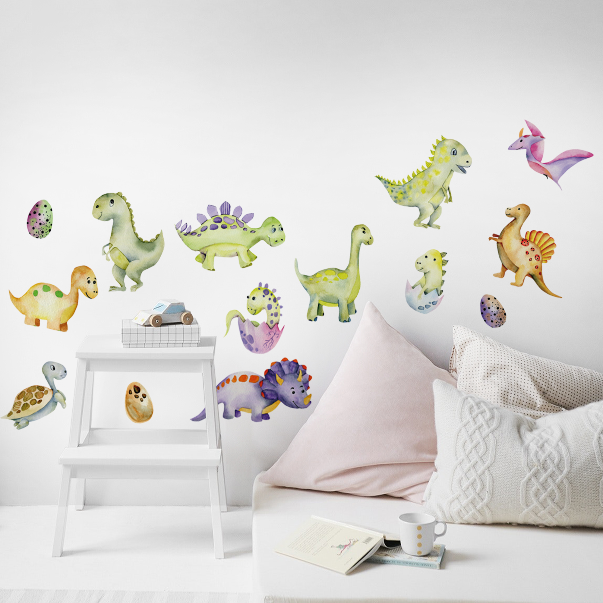 Sticker autocollant Dino Bleu pour enfants mis en ambiance dans une chambre pour bébé