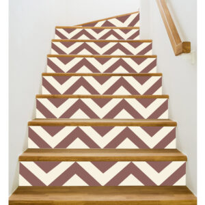 Sticker escalier creme et chocolat chevrons budapest chaleur et modernité de l'escalier